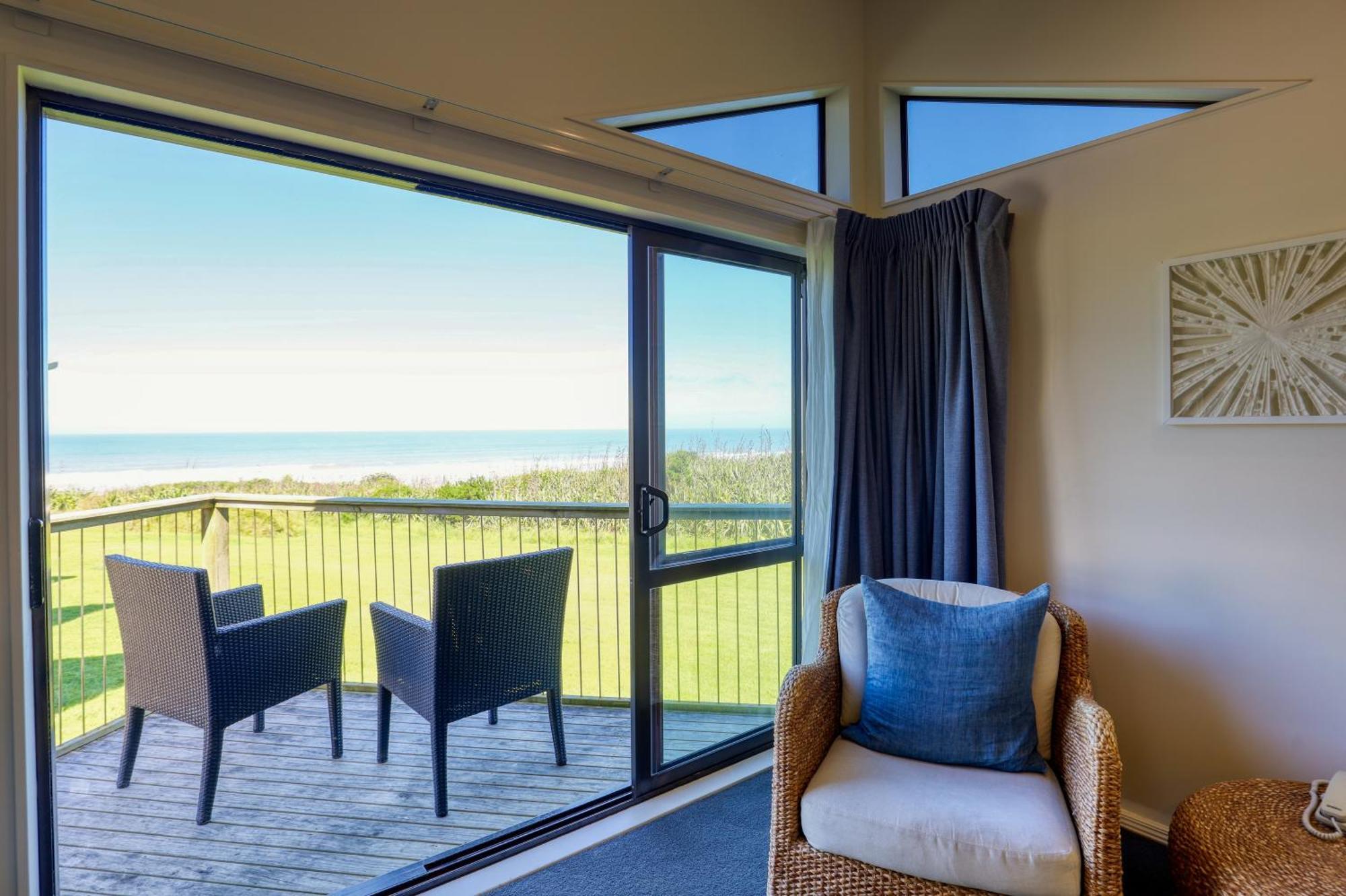 Castaways Resort Waiuku Exterior photo